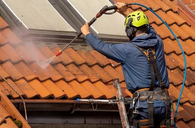 Démoussage et hydrofuge de toiture à Mellé